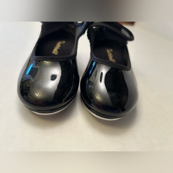 Theatrical girls black tap dance shoes with velcro strap easy on & off size 9. H - Picture 9 of 10
